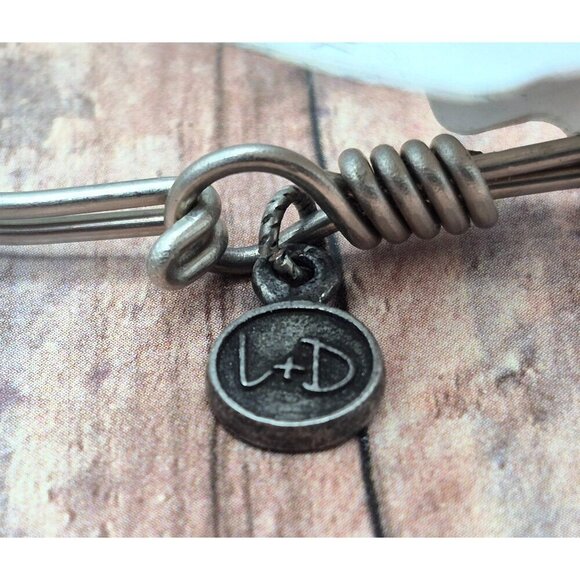 NWT Luca & Danni Silver Tone Hashtag # dream Arrow Bracelet Bangle - Picture 8 of 10